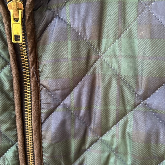 British Khaki Women's Quilted Vest - Dark Plaid - Picture 4 of 11